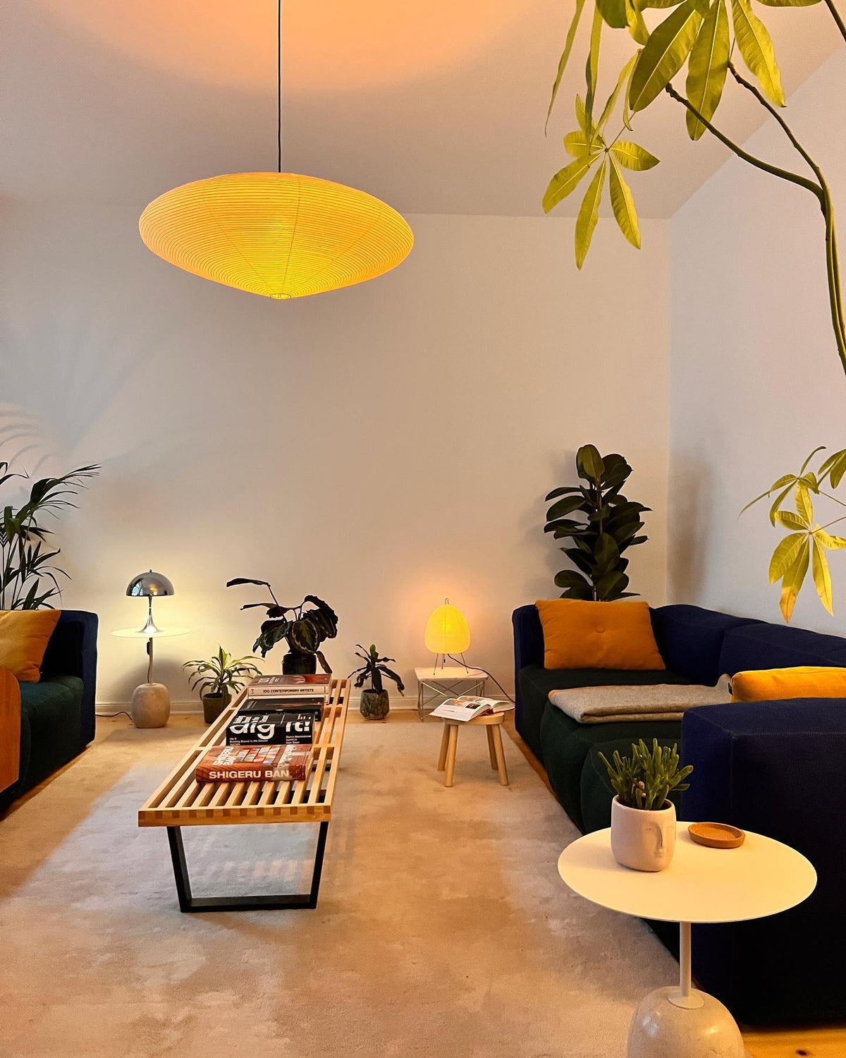 akari-oval-pendant-light