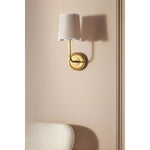 ariel-wall-lamp