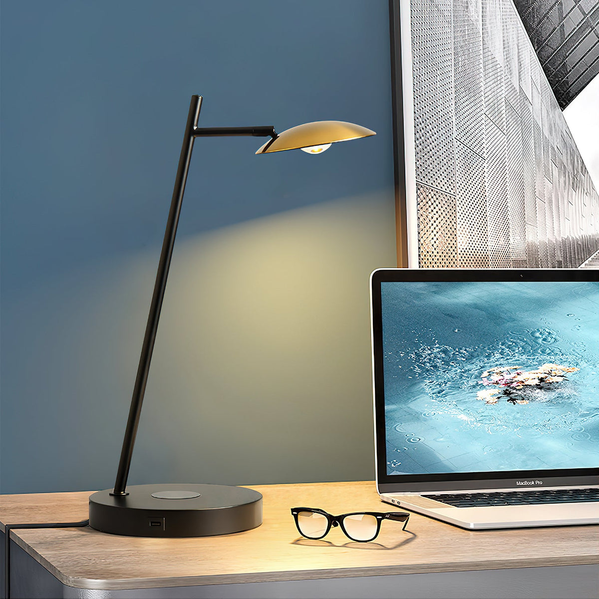 astra-halo-table-lamp