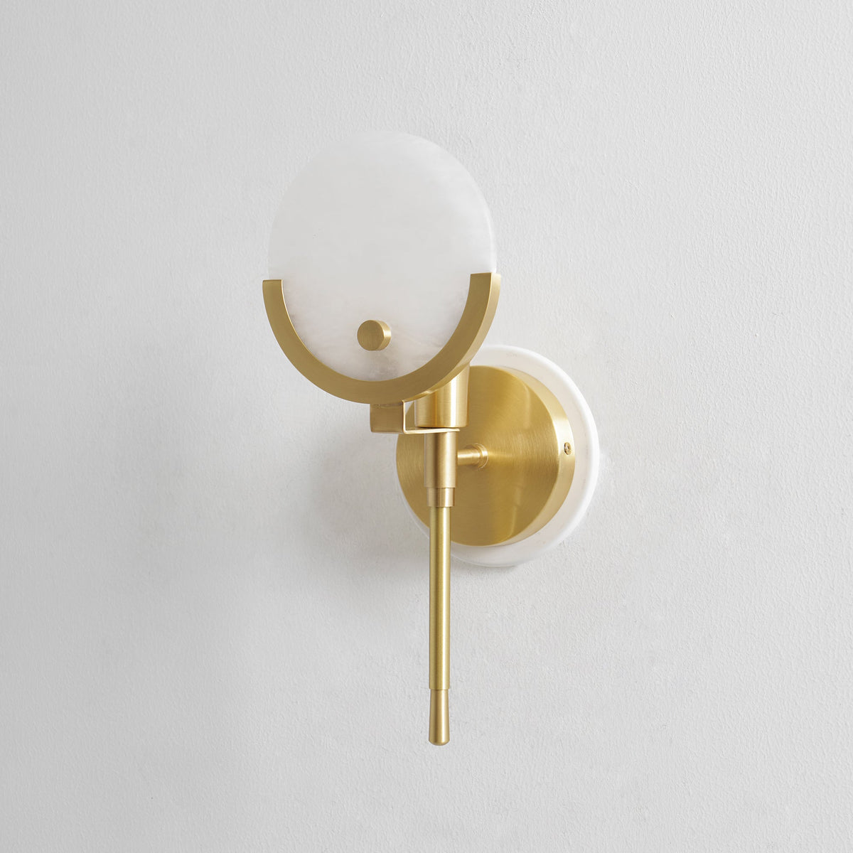ava-brass-sconce
