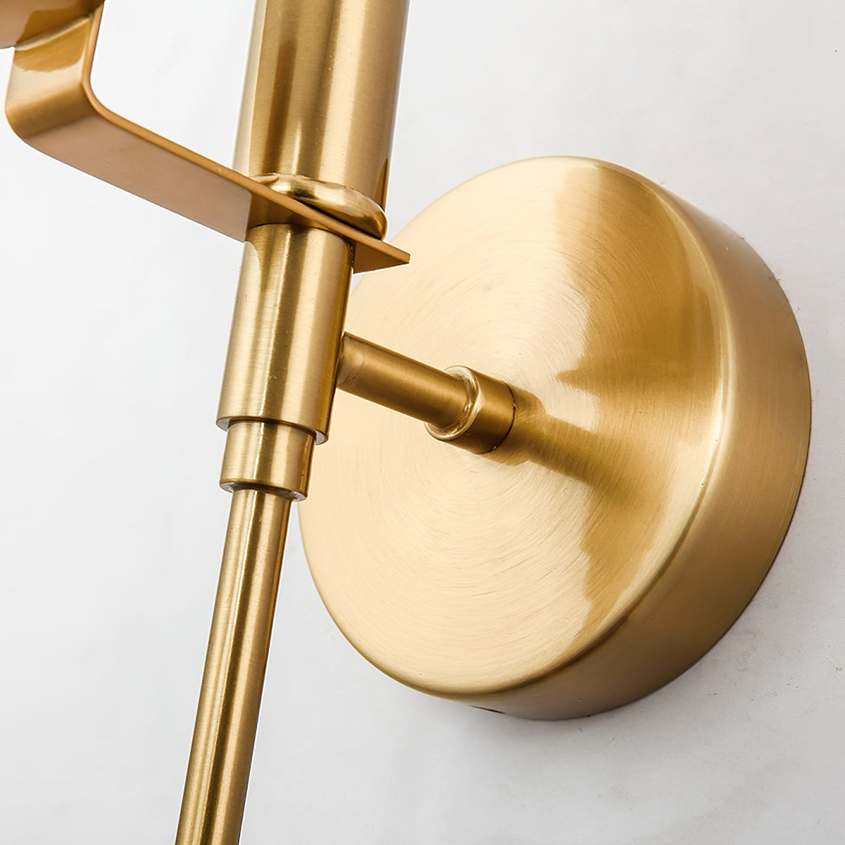 ava-brass-sconce