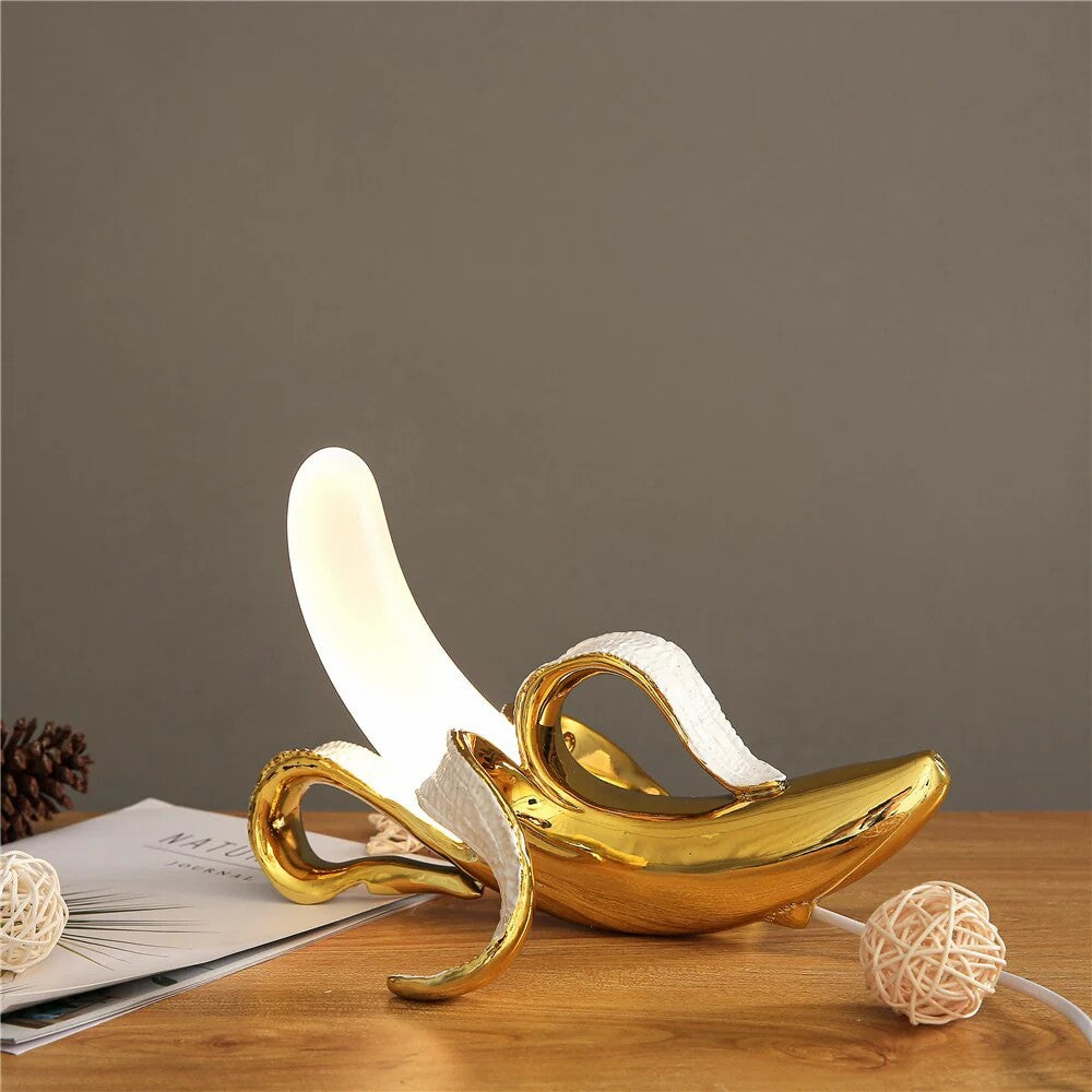 banana-table-lamp