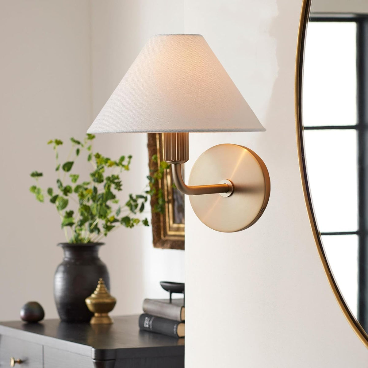 gilda-wall-lamp