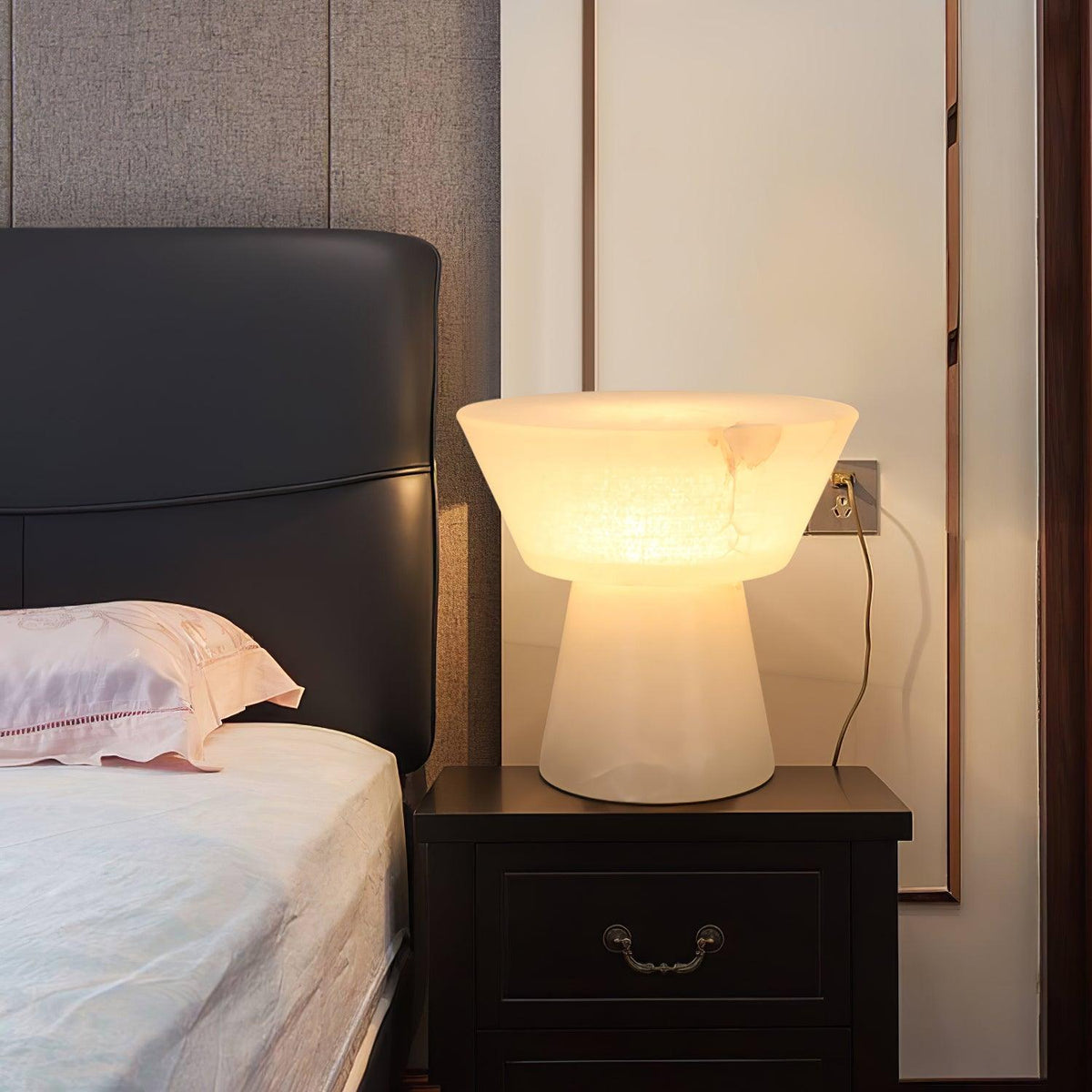 beta-table-lamp