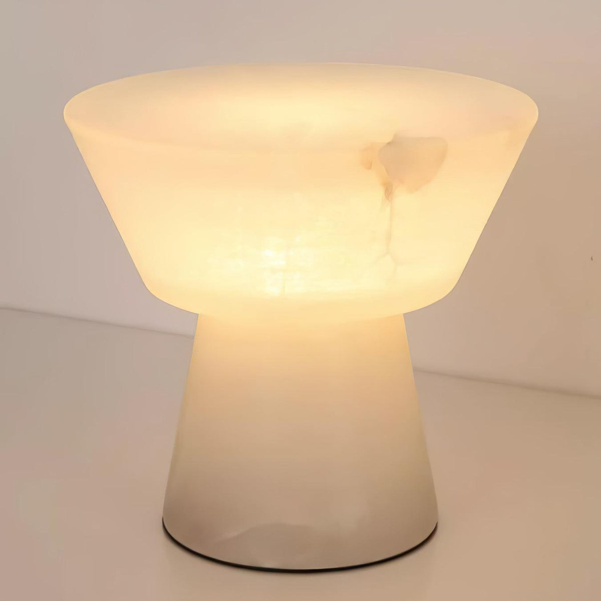 beta-table-lamp