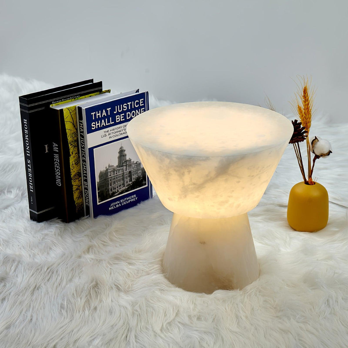 beta-table-lamp