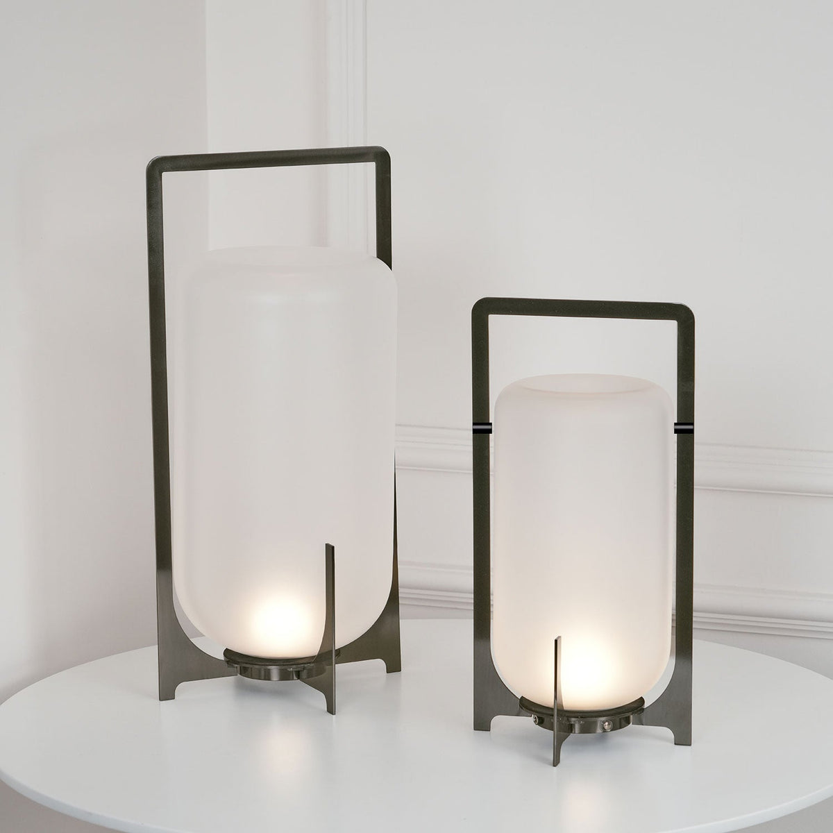 black-twilight-lantern-table-lamp