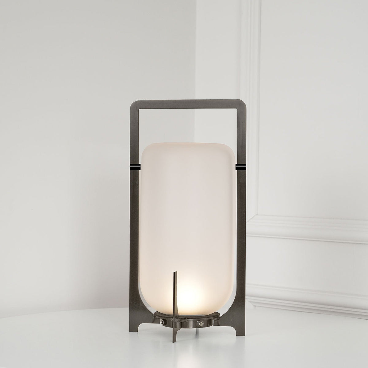 black-twilight-lantern-table-lamp