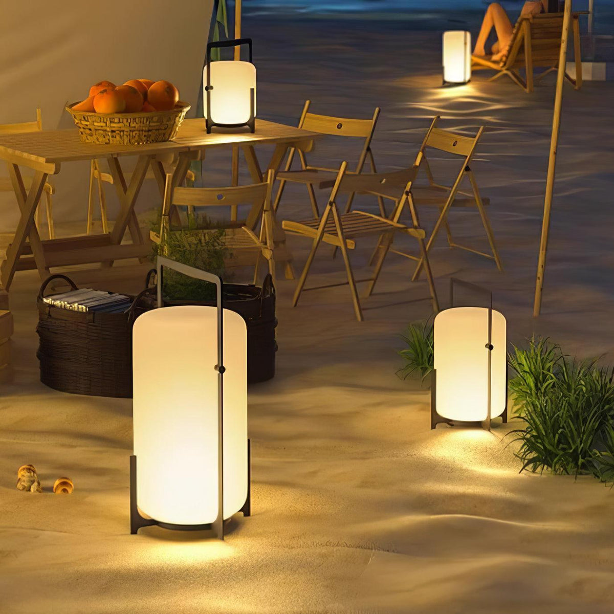black-twilight-lantern-table-lamp