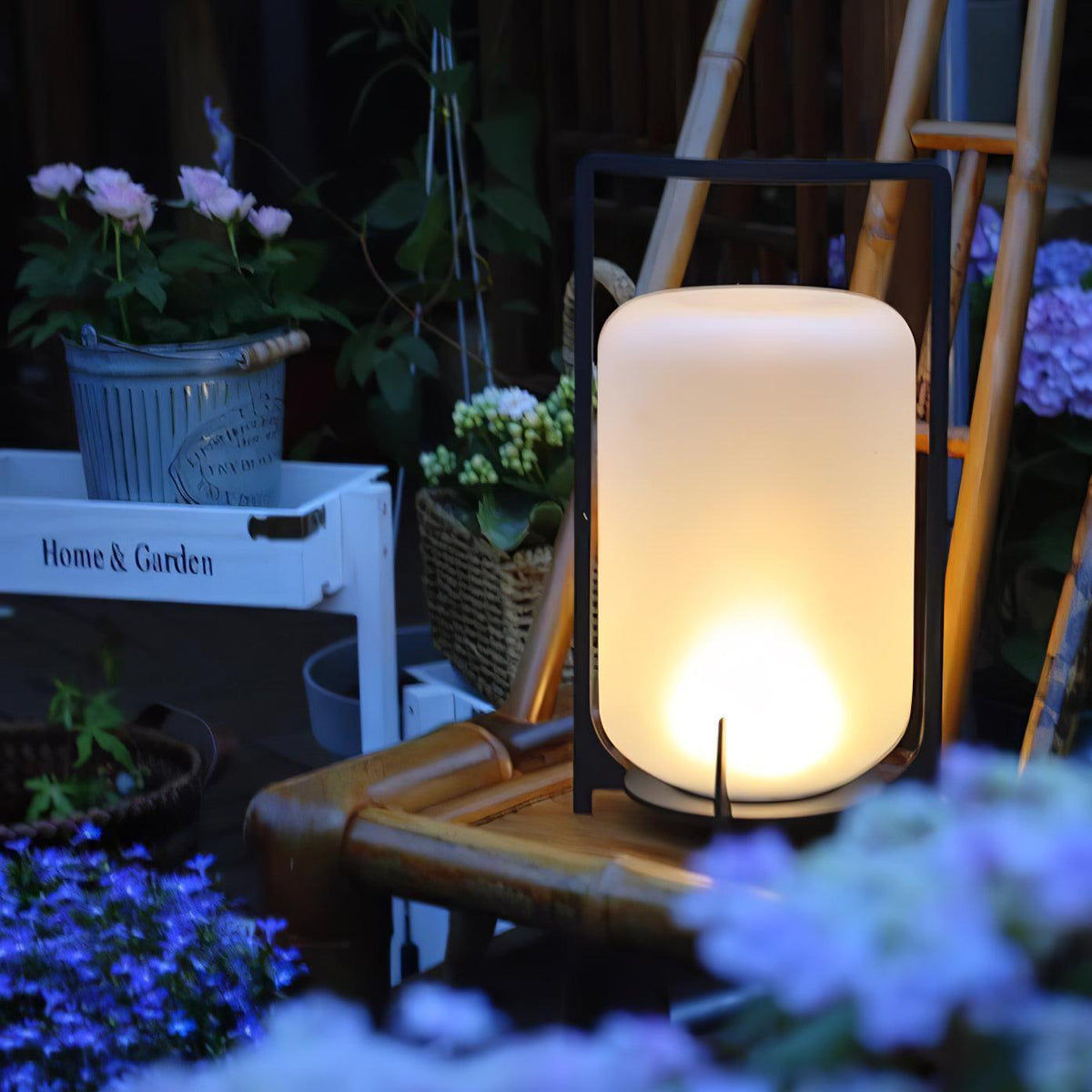 black-twilight-lantern-table-lamp