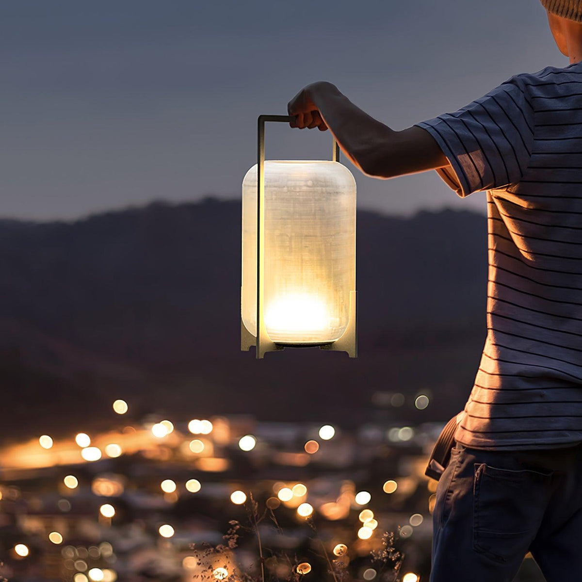 black-twilight-lantern-table-lamp