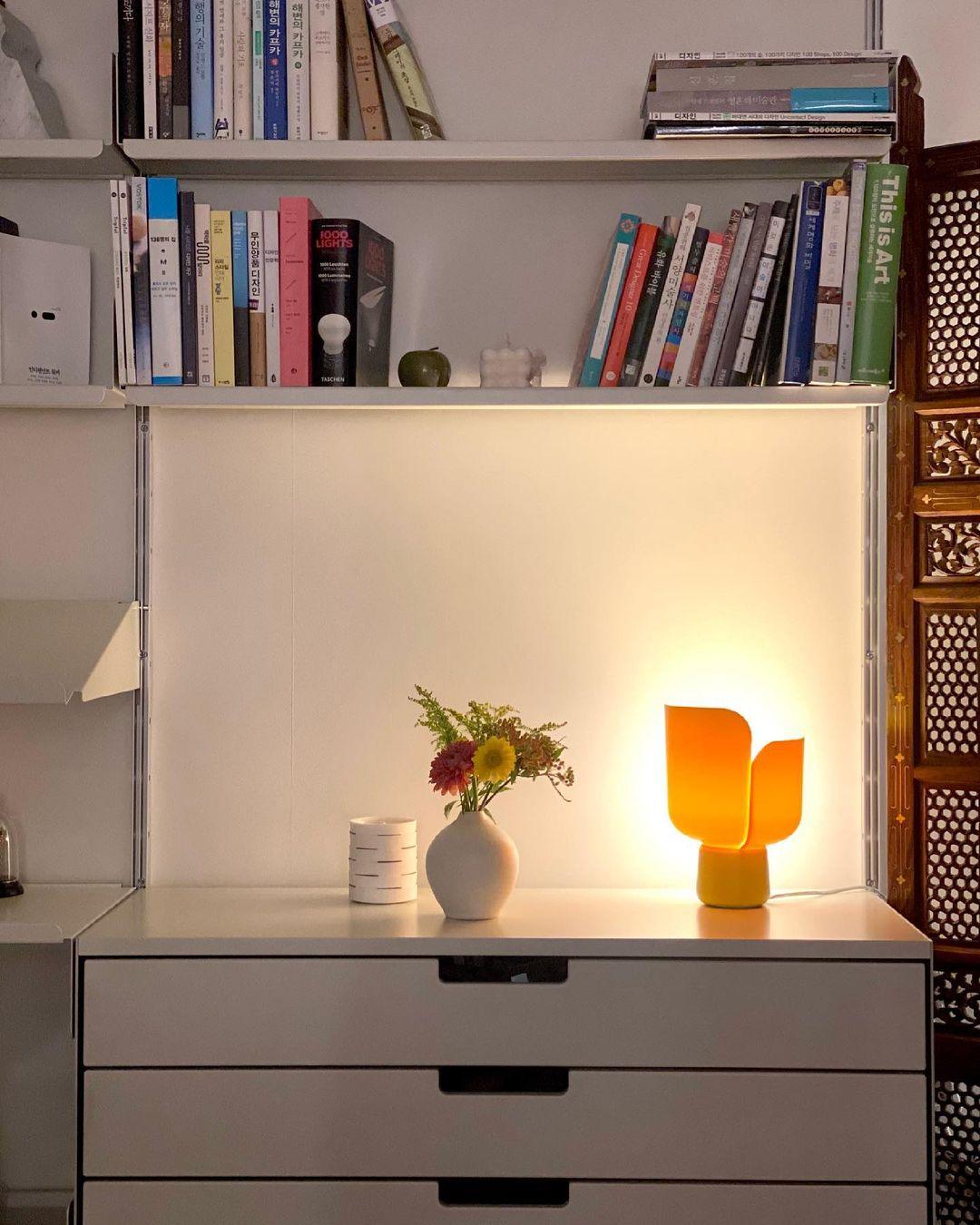 Blom Table Lamp