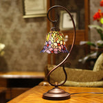 cal-lighting-cotulla-tiffany-table-lamp