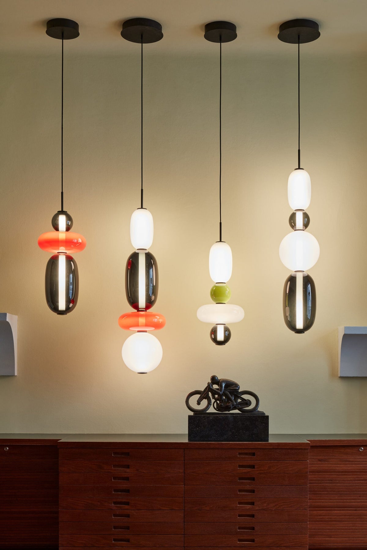 stained-glass-pendant-lamp