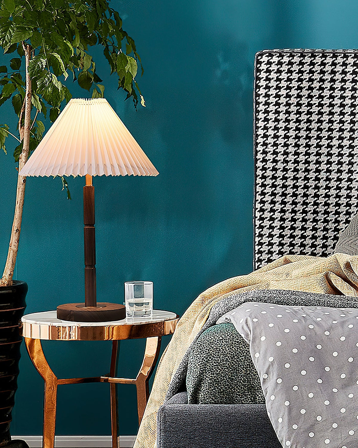 cone-pleated-table-lamp