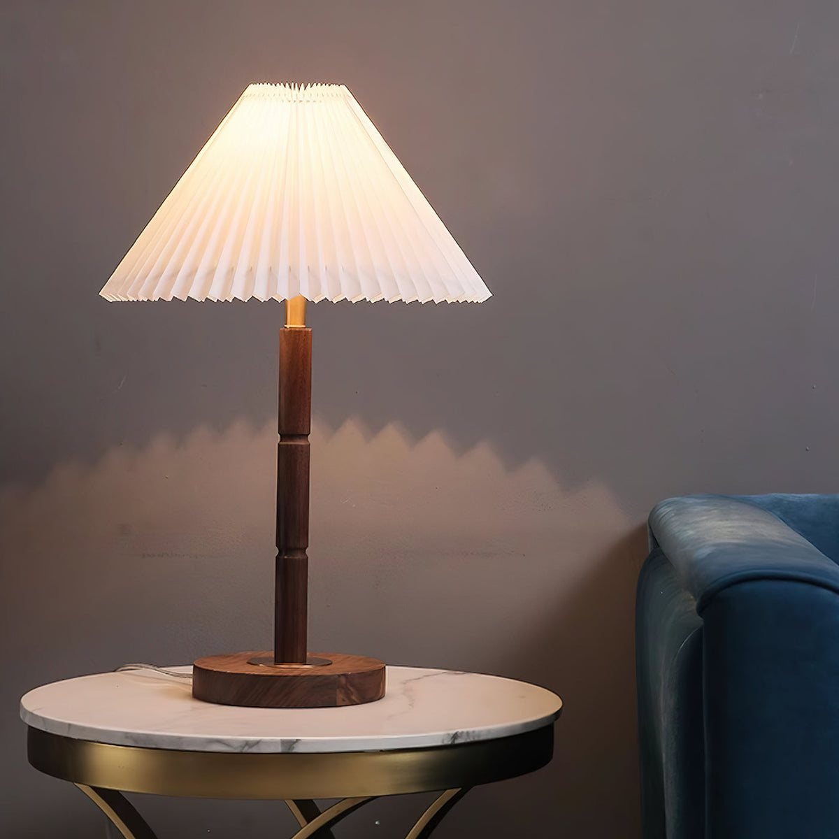 cone-pleated-table-lamp