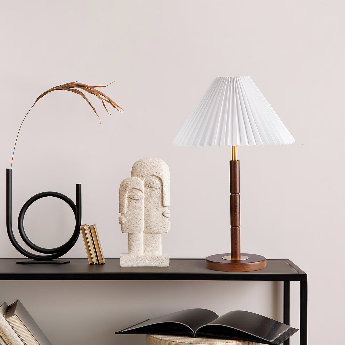 cone-pleated-table-lamp