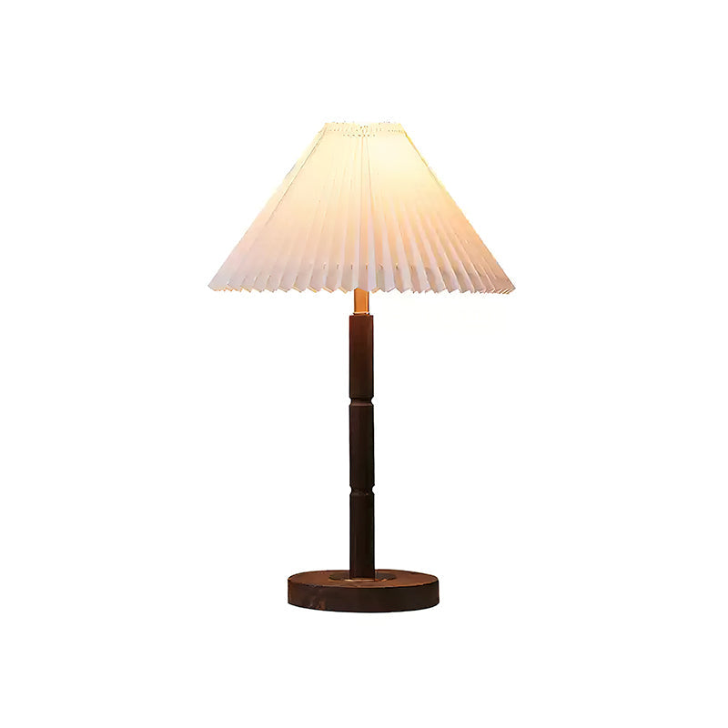 cone-pleated-table-lamp