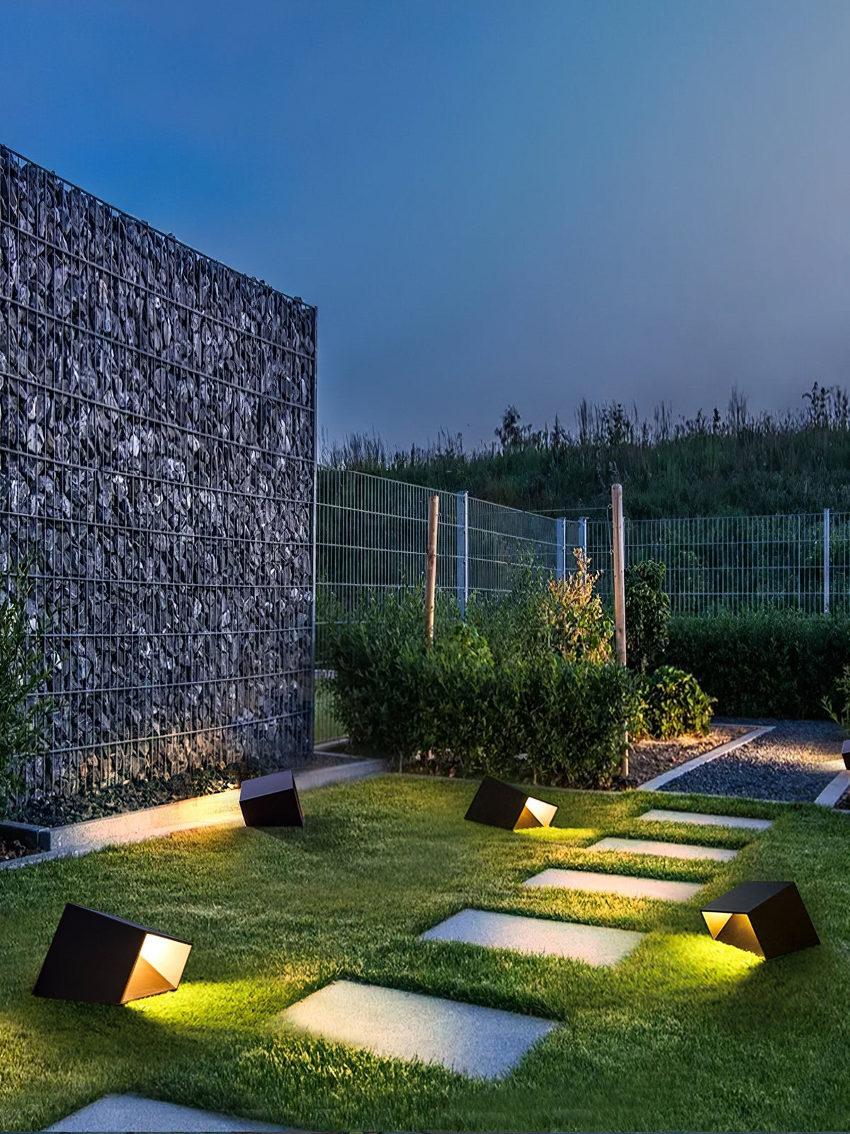 Cube Garden Light – Modern LED Outdoor Bollard for Patio & Pathway