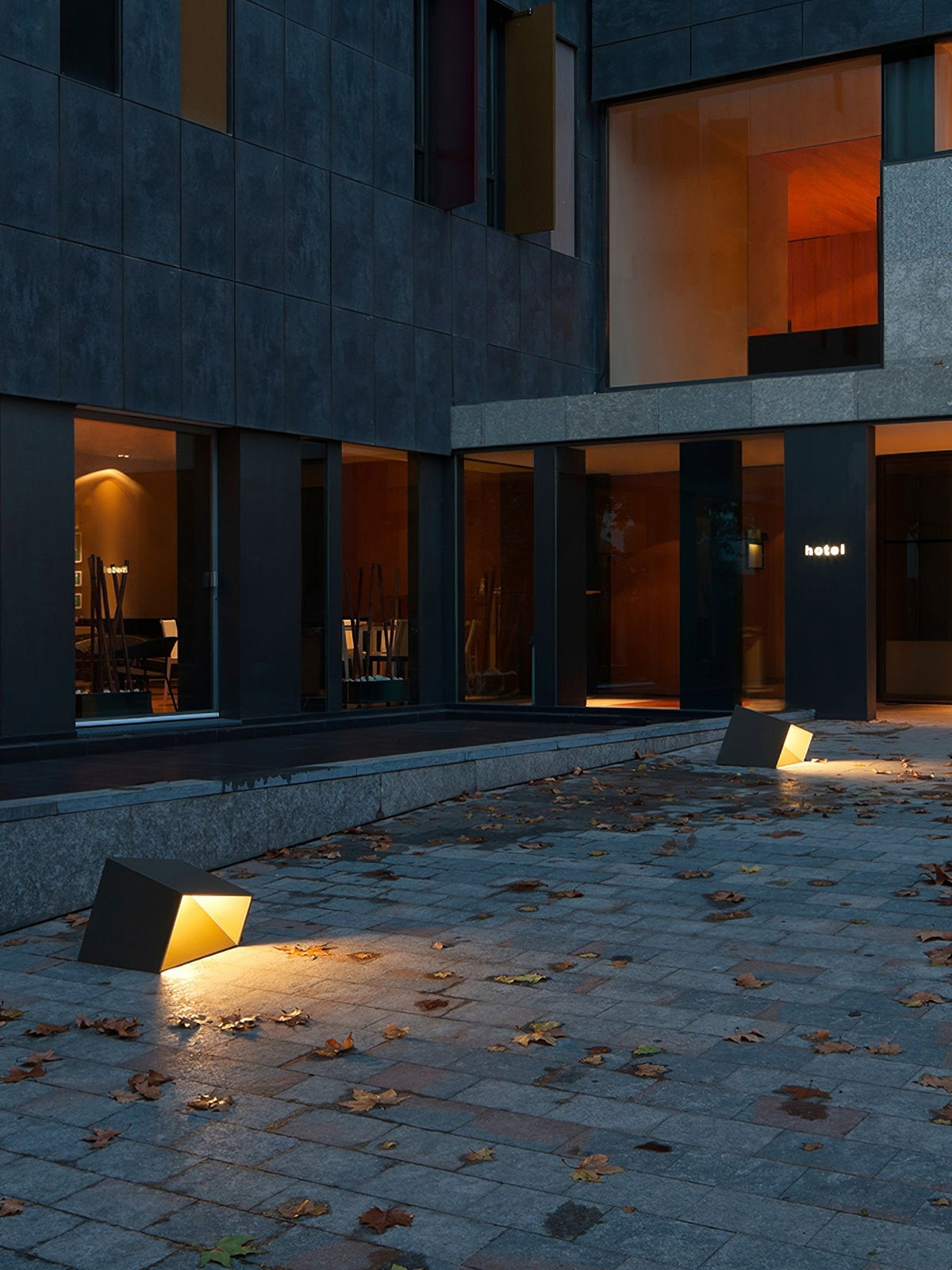 Cube Garden Light – Modern LED Outdoor Bollard for Patio & Pathway