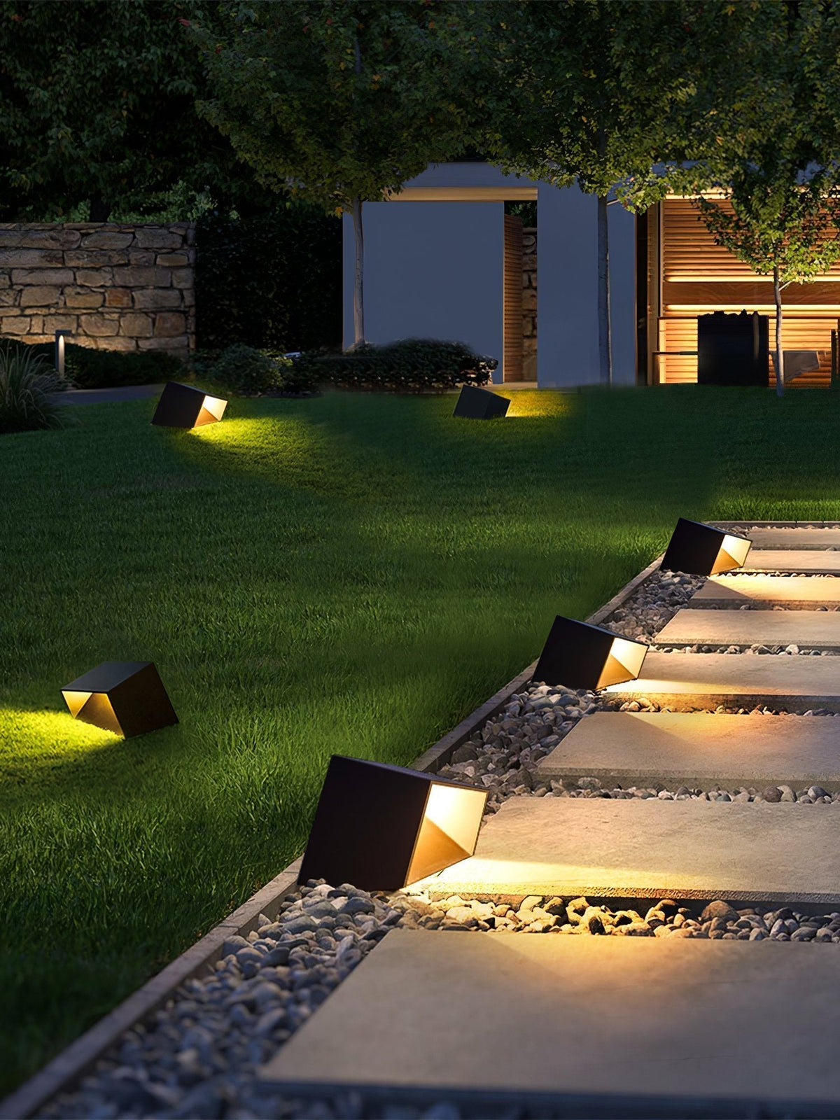 Cube Garden Light – Modern LED Outdoor Bollard for Patio & Pathway