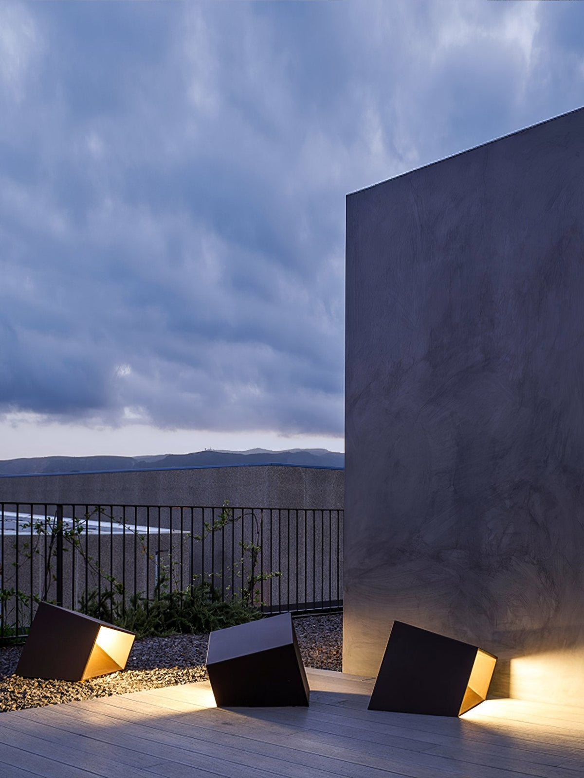 Cube Garden Light – Modern LED Outdoor Bollard for Patio & Pathway
