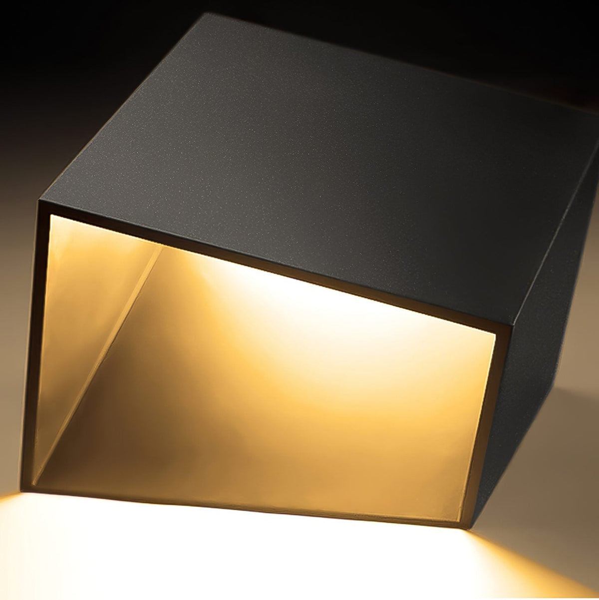 Cube Garden Light – Modern LED Outdoor Bollard for Patio & Pathway