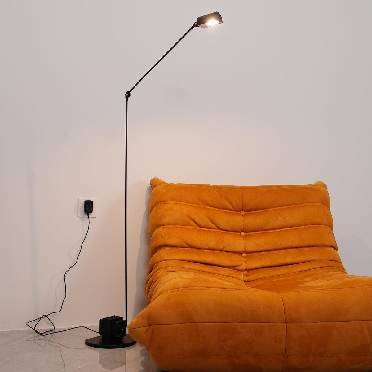 apex-flex-floor-lamp