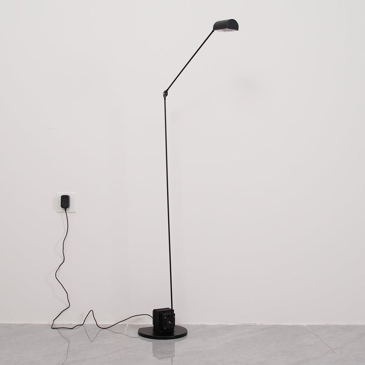 apex-flex-floor-lamp