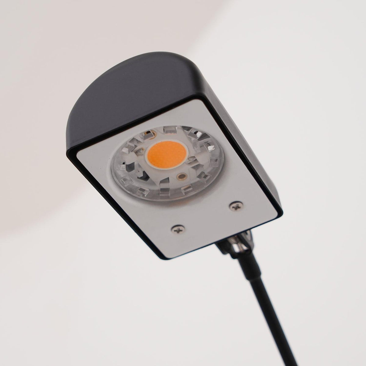 apex-flex-floor-lamp