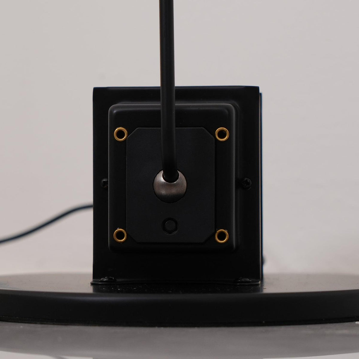 apex-flex-floor-lamp