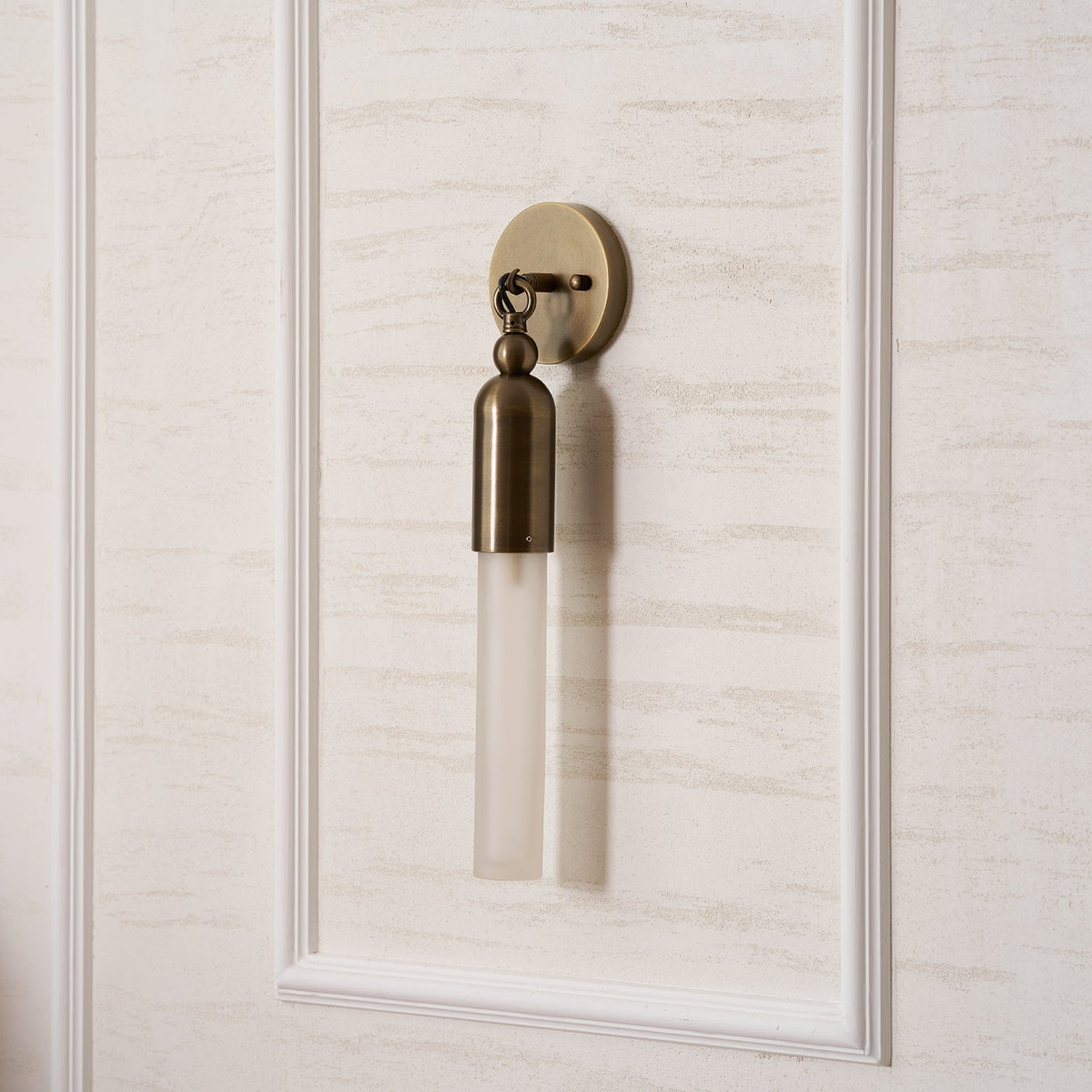 darby-wall-lamp