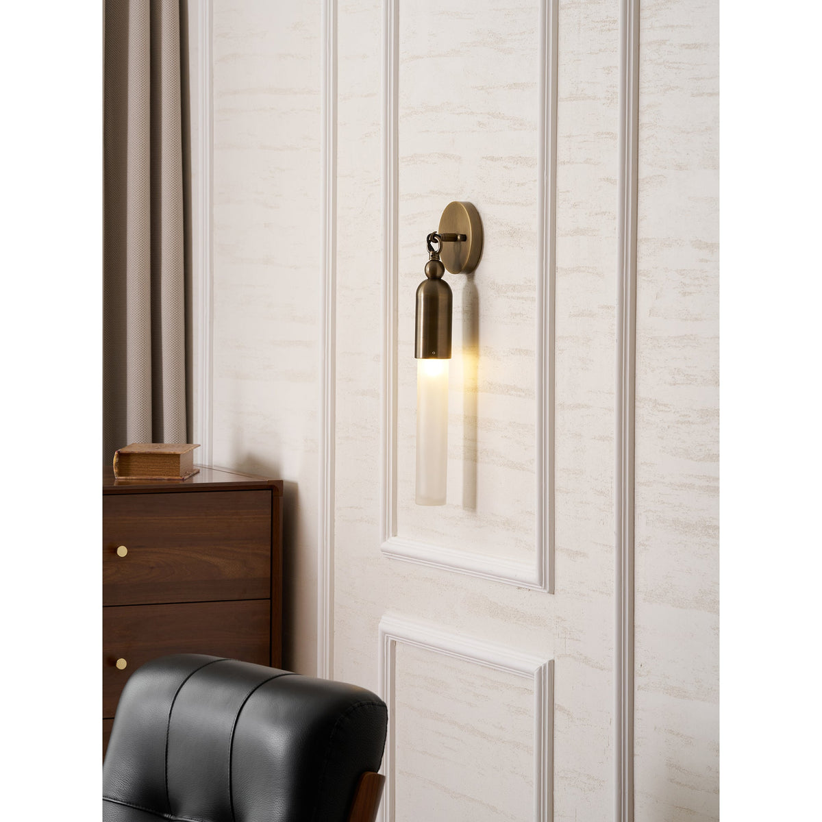 darby-wall-lamp
