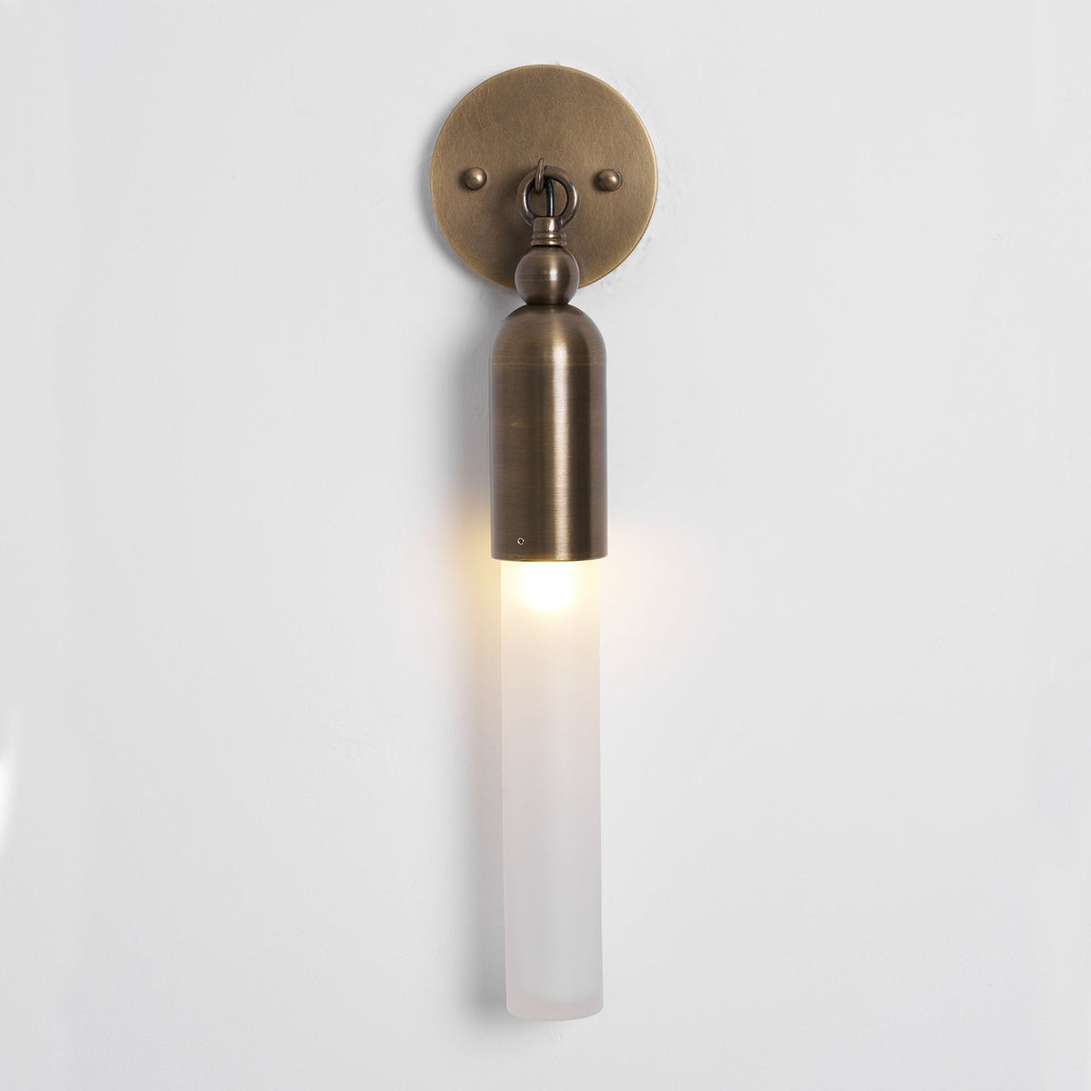 darby-wall-lamp