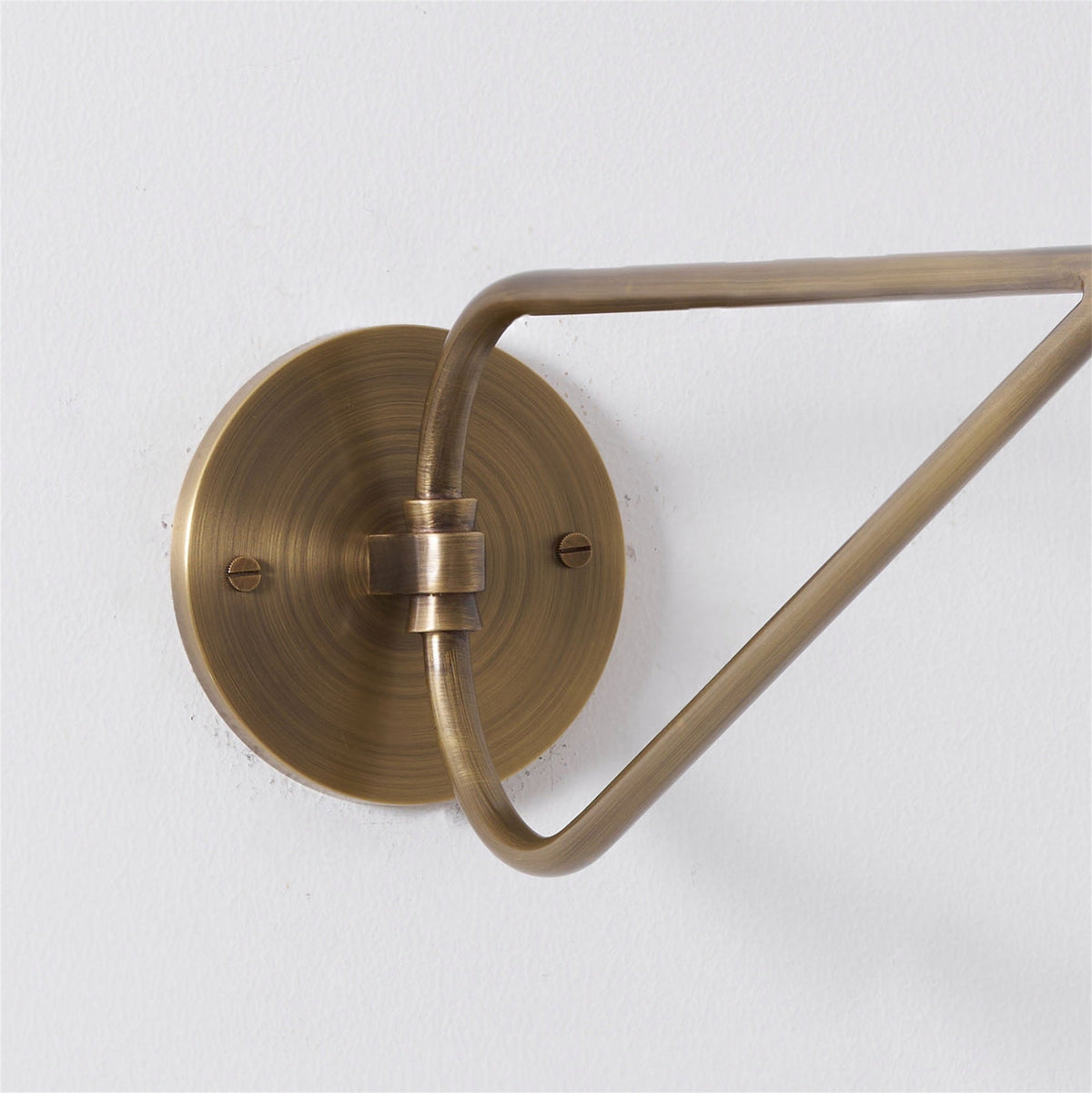 dionis-wall-lamp