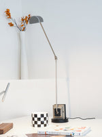 daphine-table-lamp