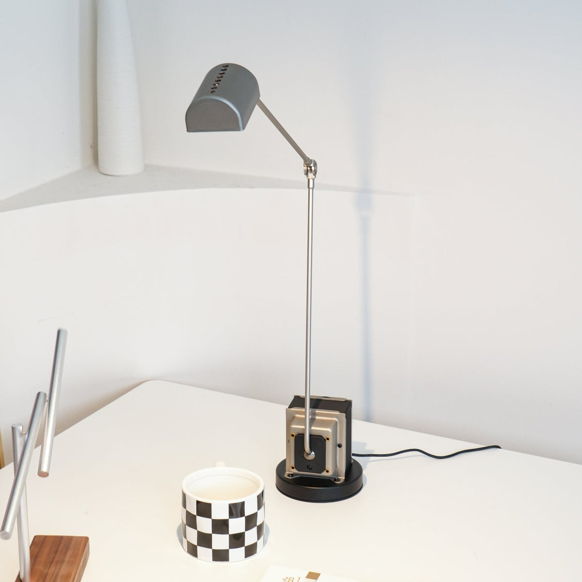 daphine-table-lamp