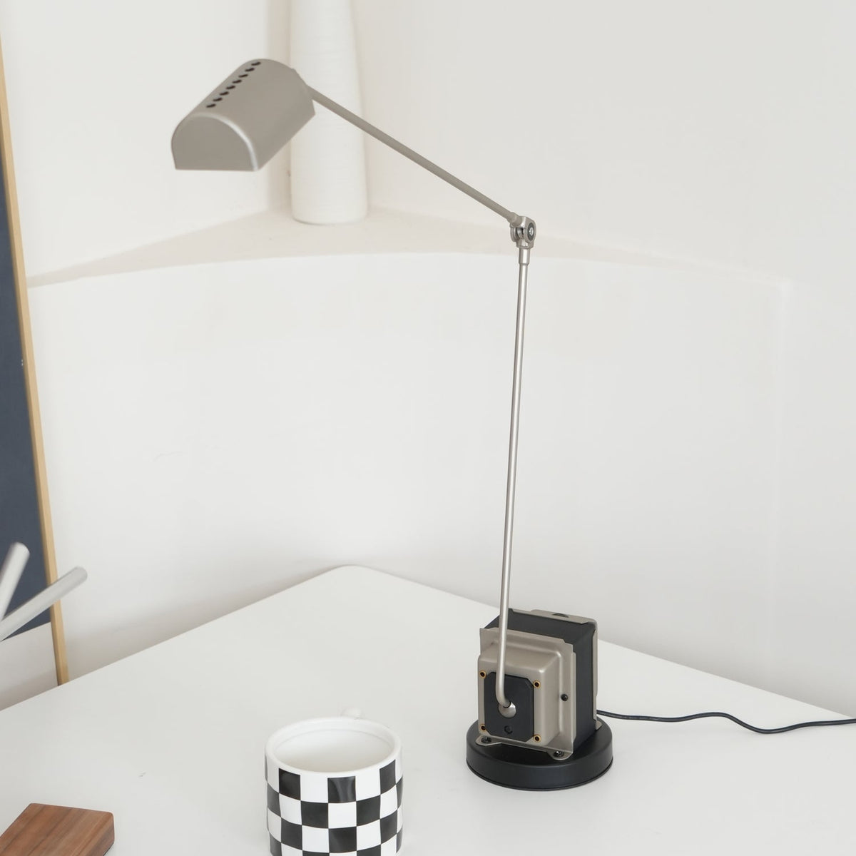 daphine-table-lamp