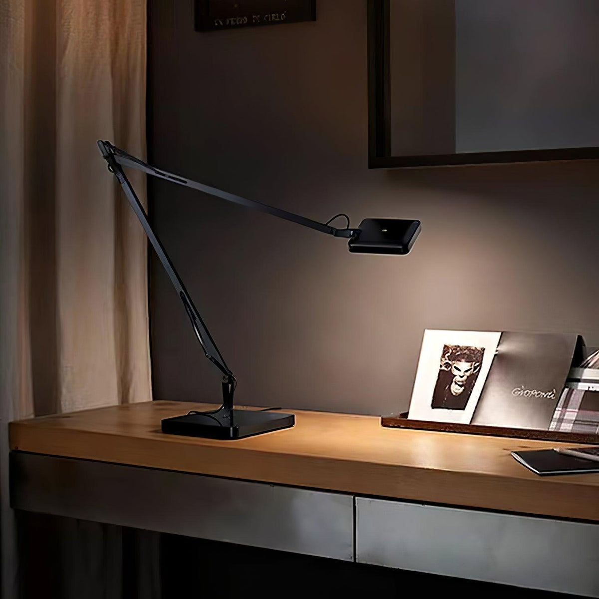 edge-table-lamp