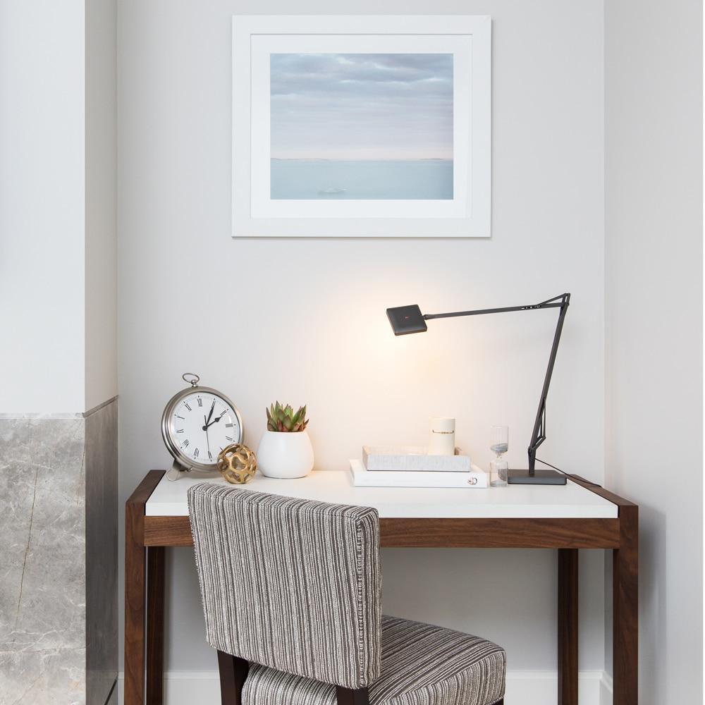 edge-table-lamp