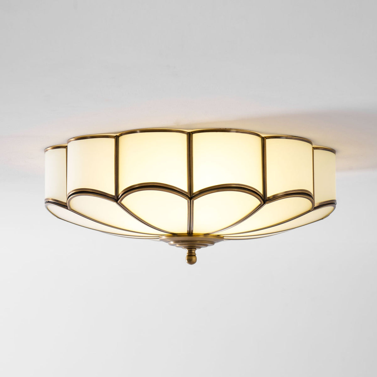 flower-shape-glass-ceiling-lamp