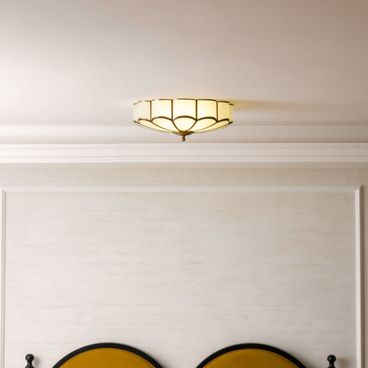 flower-shape-glass-ceiling-lamp