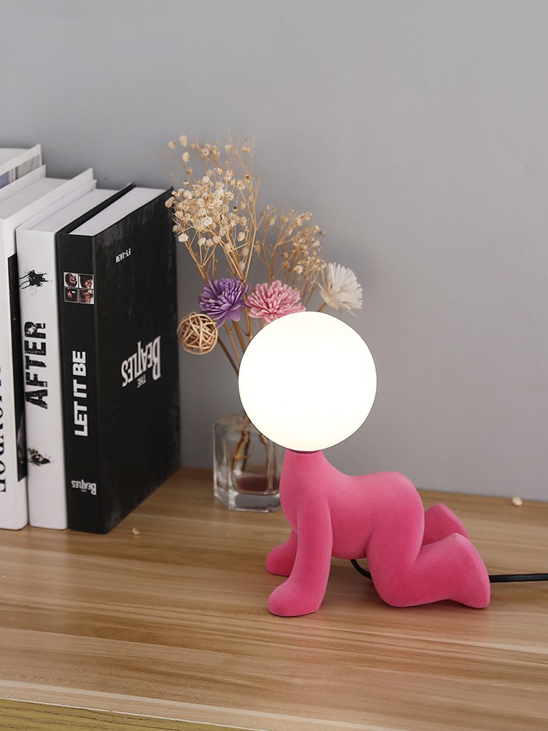 Fluffy Team Table Lamp