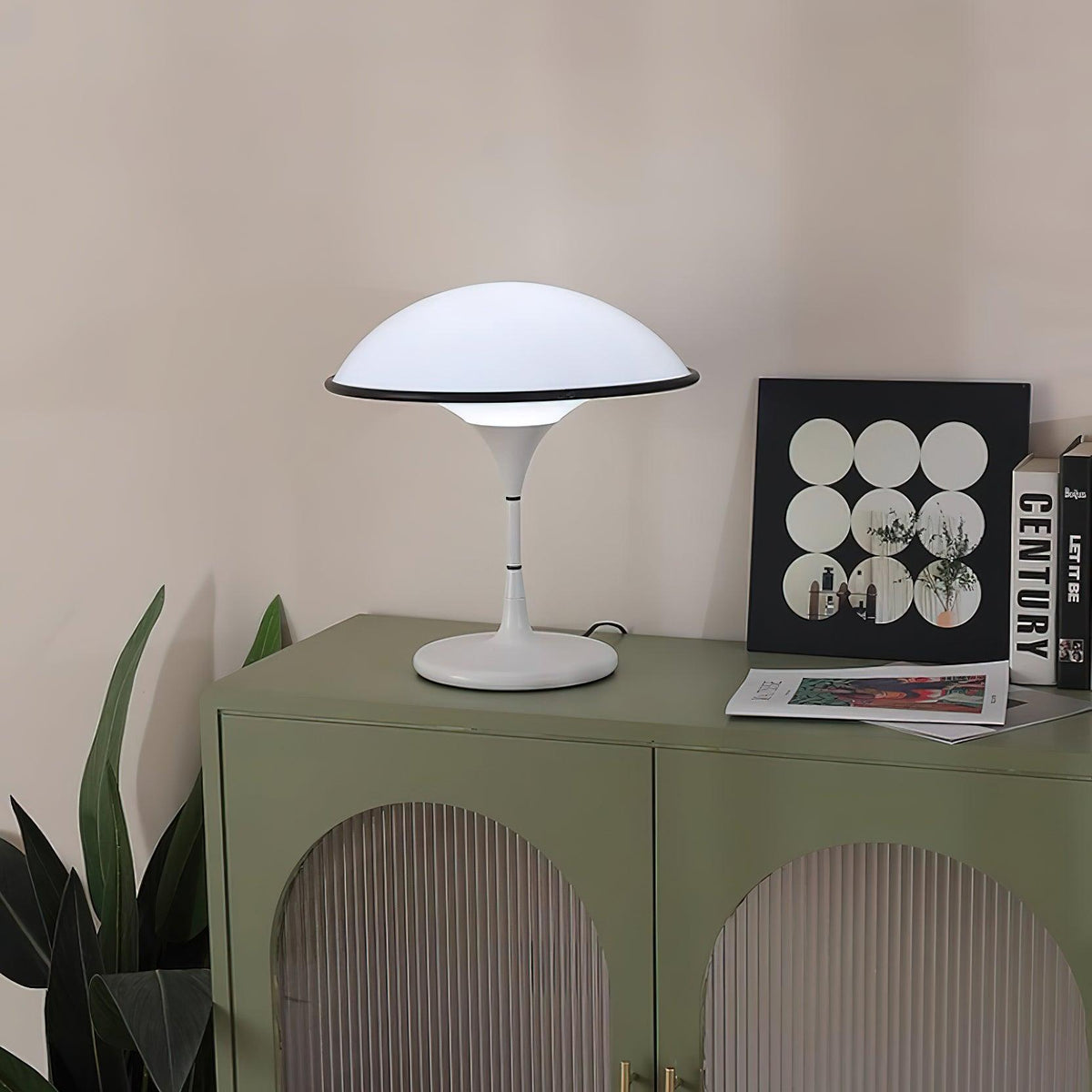 foggy-saucer-table-lamp