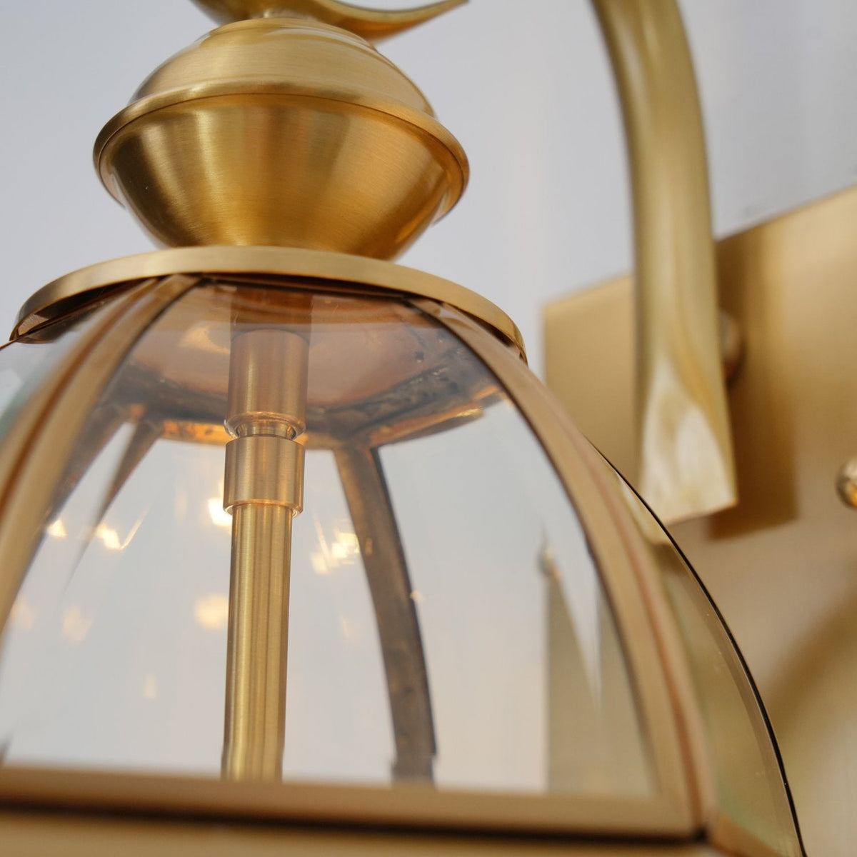 Antique Brass Outdoor Wall Light with Clear Glass - Thecargoods Lamp