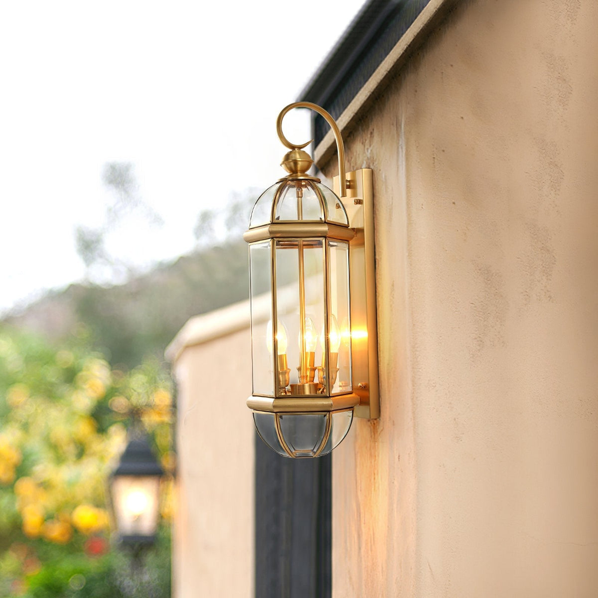 Antique Brass Outdoor Wall Light with Clear Glass - Thecargoods Lamp