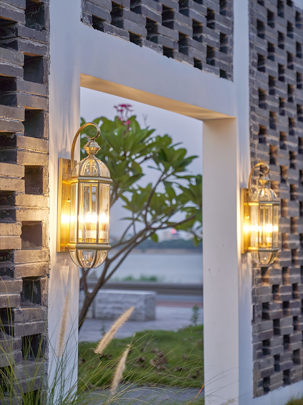 Antique Brass Outdoor Wall Light with Clear Glass - Thecargoods Lamp