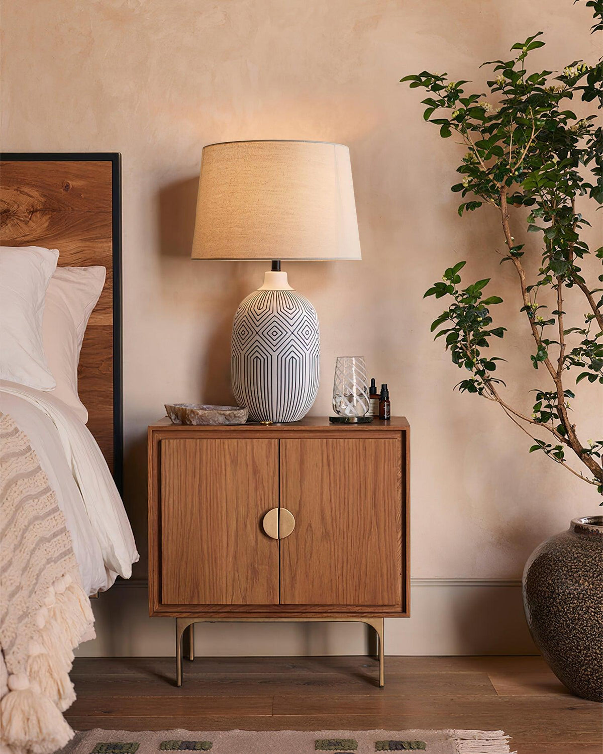 geometric-ripple-table-lamp