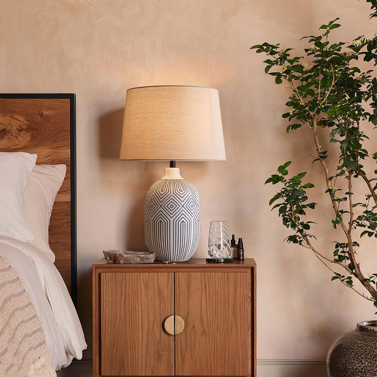 geometric-ripple-table-lamp