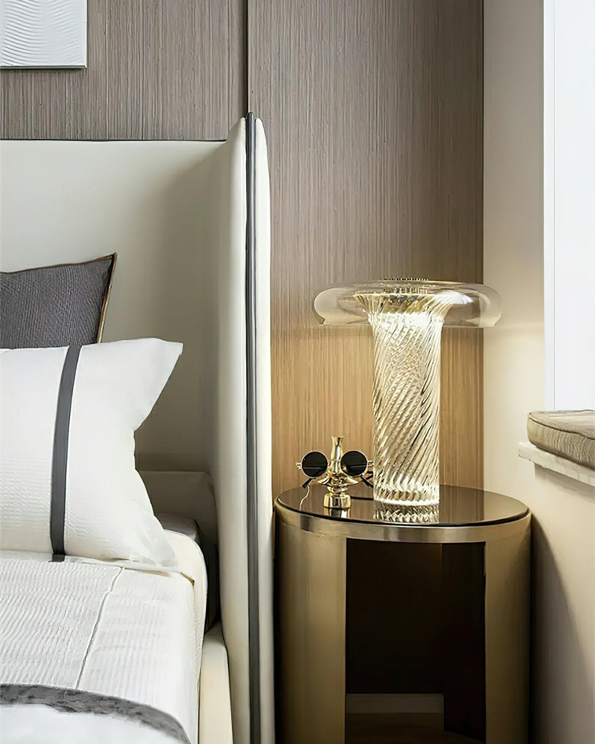helix-glass-table-lamp